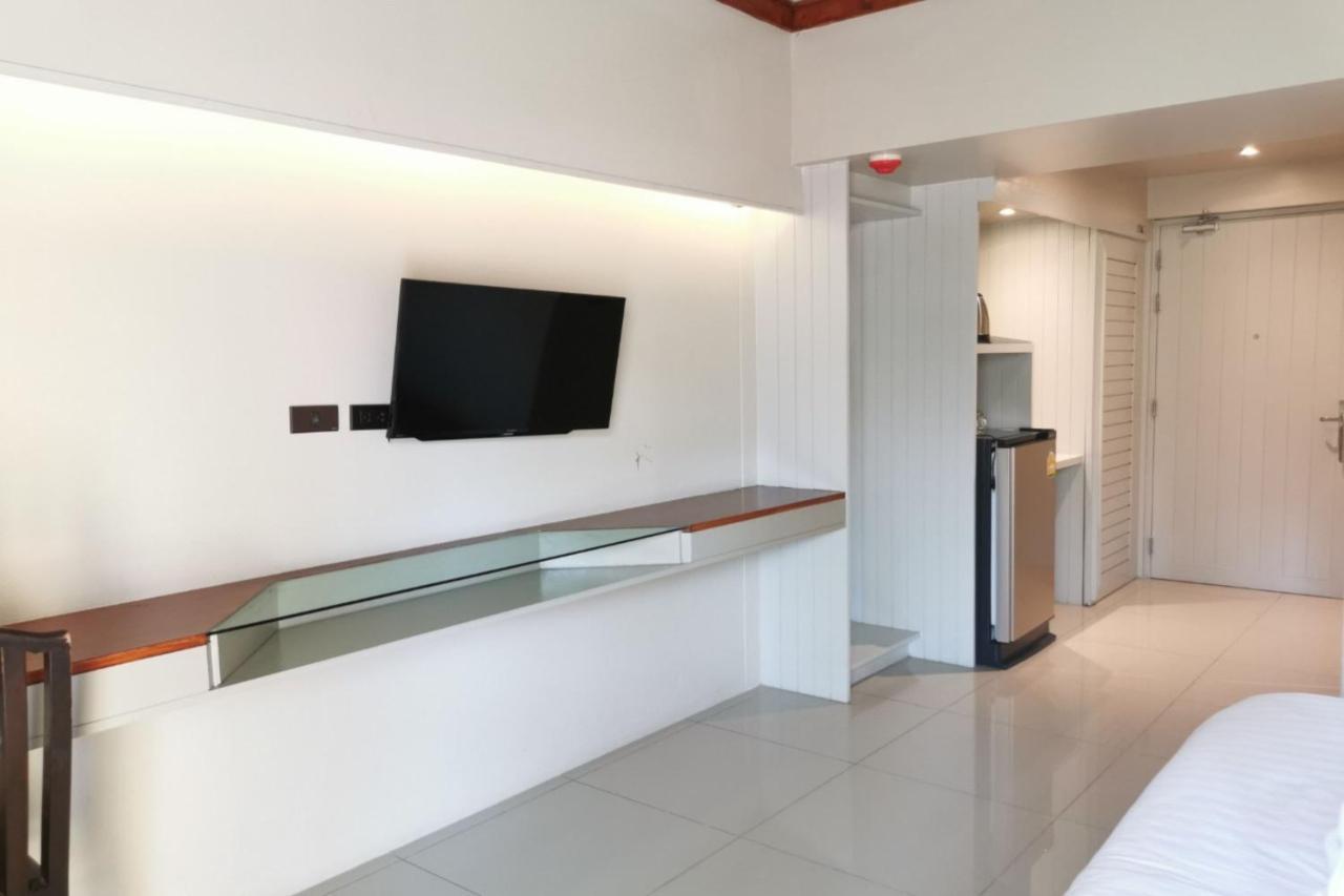 A Sleep Bangkok Sathorn Hotell Exteriör bild