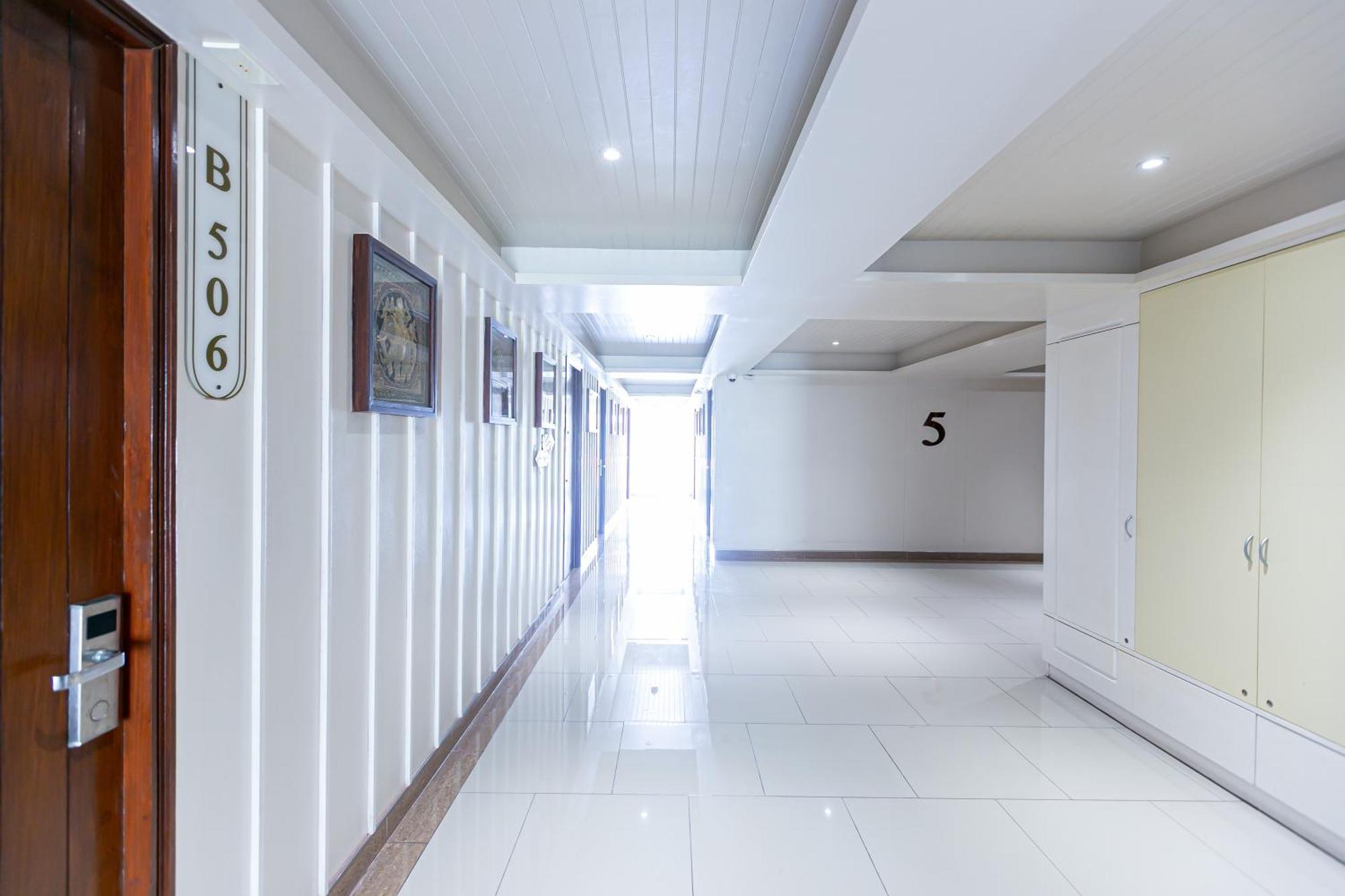 A Sleep Bangkok Sathorn Hotell Exteriör bild